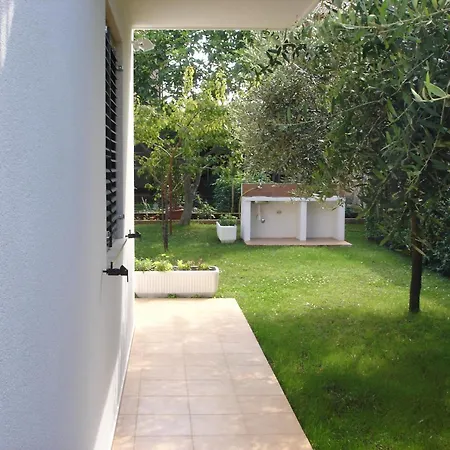 Apartment Ruhige Klimic Mit Garten Umag